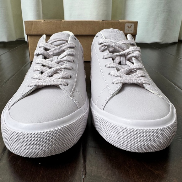 Veja V-10 Lowtop Sneakers in PARME/Purple, Size EU39, NWT - Picture 4 of 9